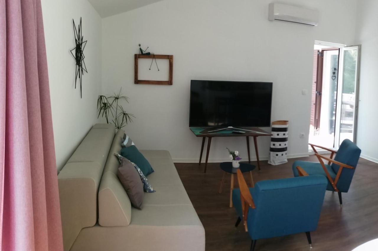 Apartments By The Sea Lokva Rogoznica, Omis - 4821 Exterior foto